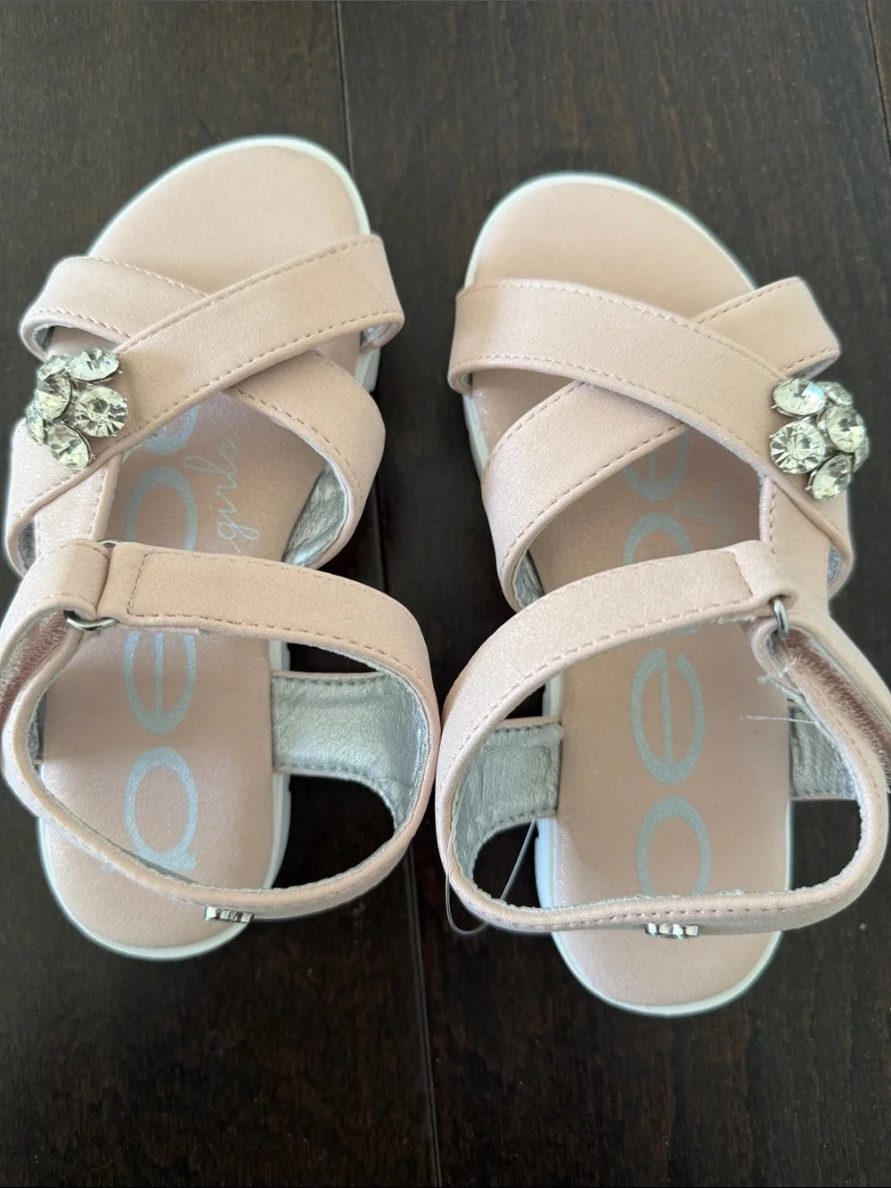 NWOT Toddler Girls Bebe Pink Crystal Flower Cross-Strap Sandals